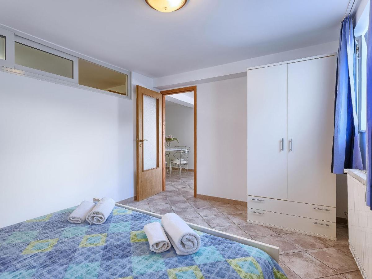 Nika-4 By Interhome * Umag